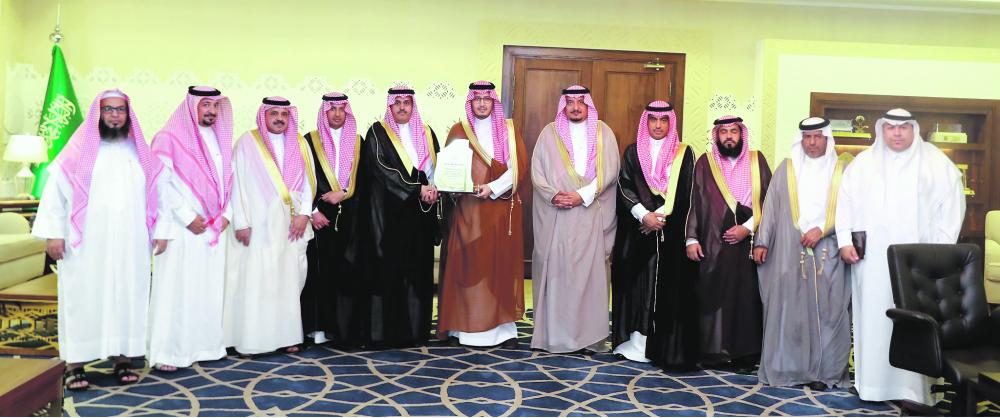 نائب أمير الشرقية يطلع على مبادرات «بلدي بقيق»