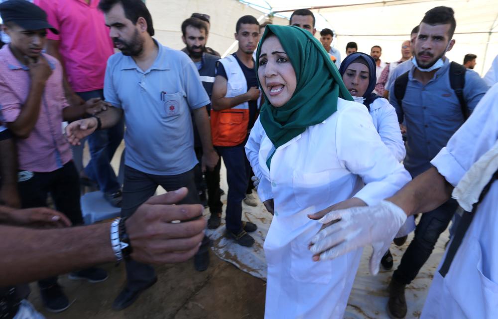 إصابة 3مسعفين فلسطينيين برصاص الاحتلال شرق جباليا