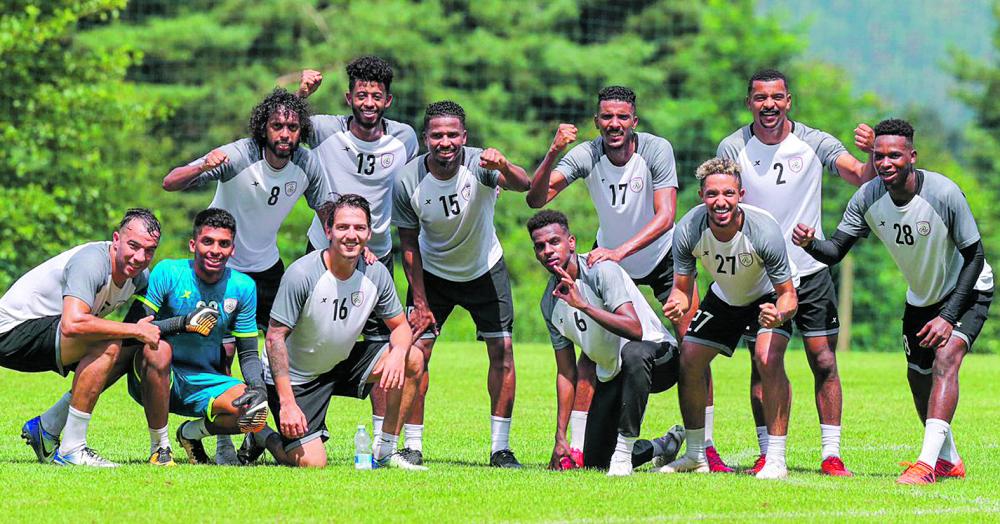 «الليث الأبيض» يبحث مغامرة جديدة