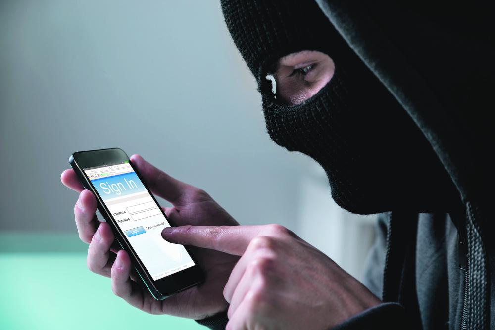 قضيّة ابتزاز معلوماتية كل 12 يومًا بالمدينة المنورة