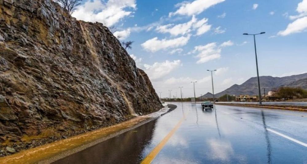 تنبيه متقدم بهطول أمطار غزيرة على الباحة