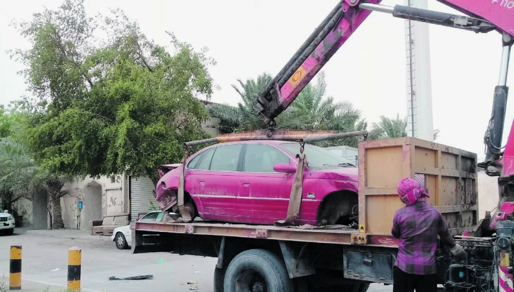 رفع ٣٦ سيارة تالفة ومهملة بصفوى