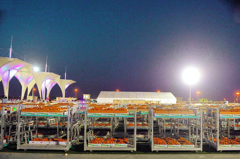 العربات الذكية تجذب زوار مهرجان عنيزة للتمور