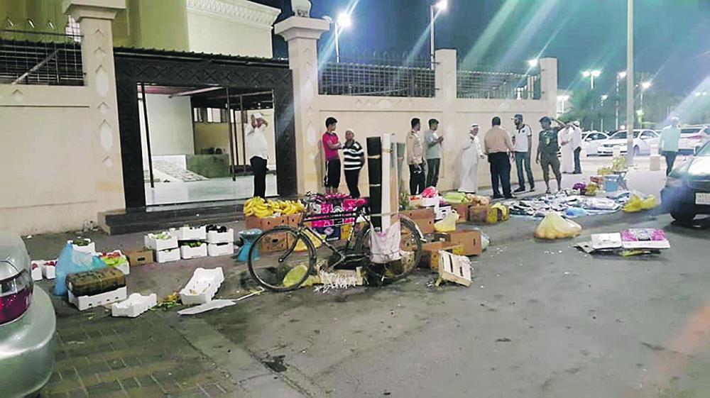 مسح لمواقع تجمعات الباعة الجائلين في القطيف