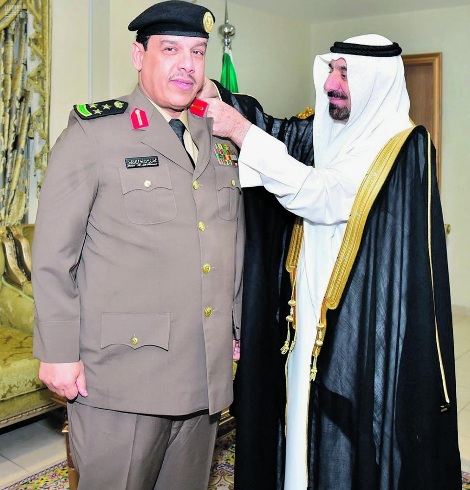 الأمير جلوي يقلّد العميد الحمّاد رتبته الجديدة