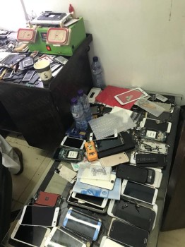ضبط وافدين بالخبر خالفوا قرار توطين الاتصالات
