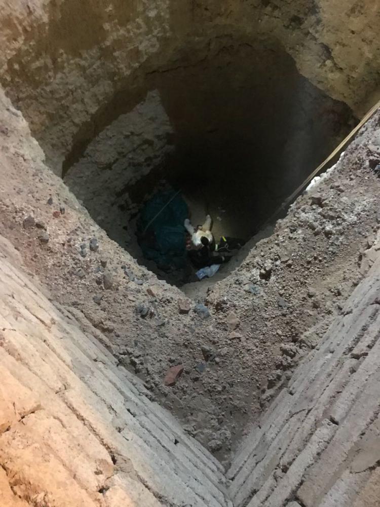 إنقاذ شاب سقط في بئر مهجورة بخيبر