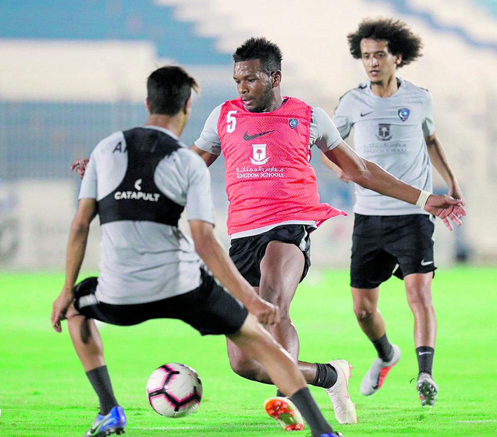 الهلال مرشح لالتهام الشباب