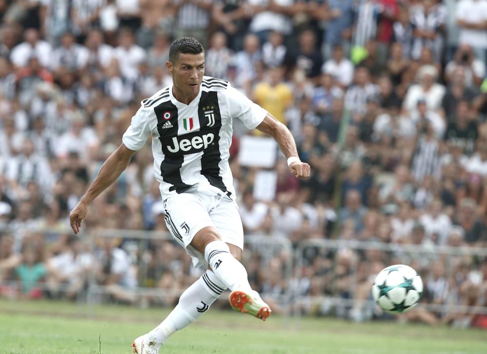 جماهير يوفنتوس تساند رونالدو في الظهور الأول