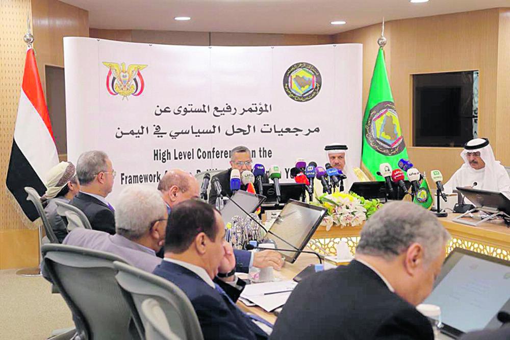 ابن دغر: عاصفة الحزم أنقذت اليمن من مصير مؤلم