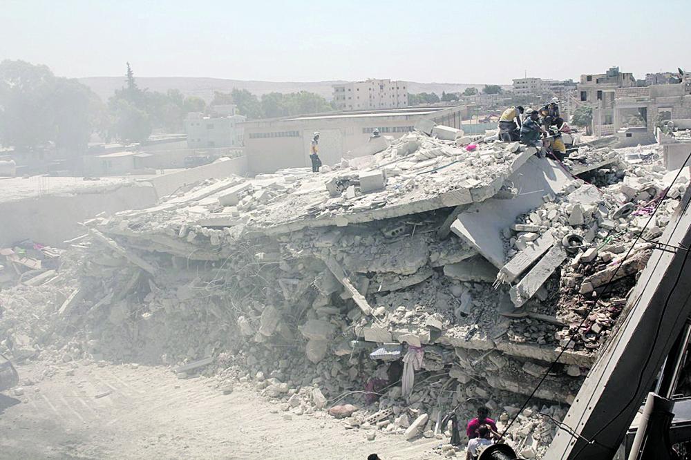 انفجار مستودع للأسلحة في إدلب ومقتل العشرات