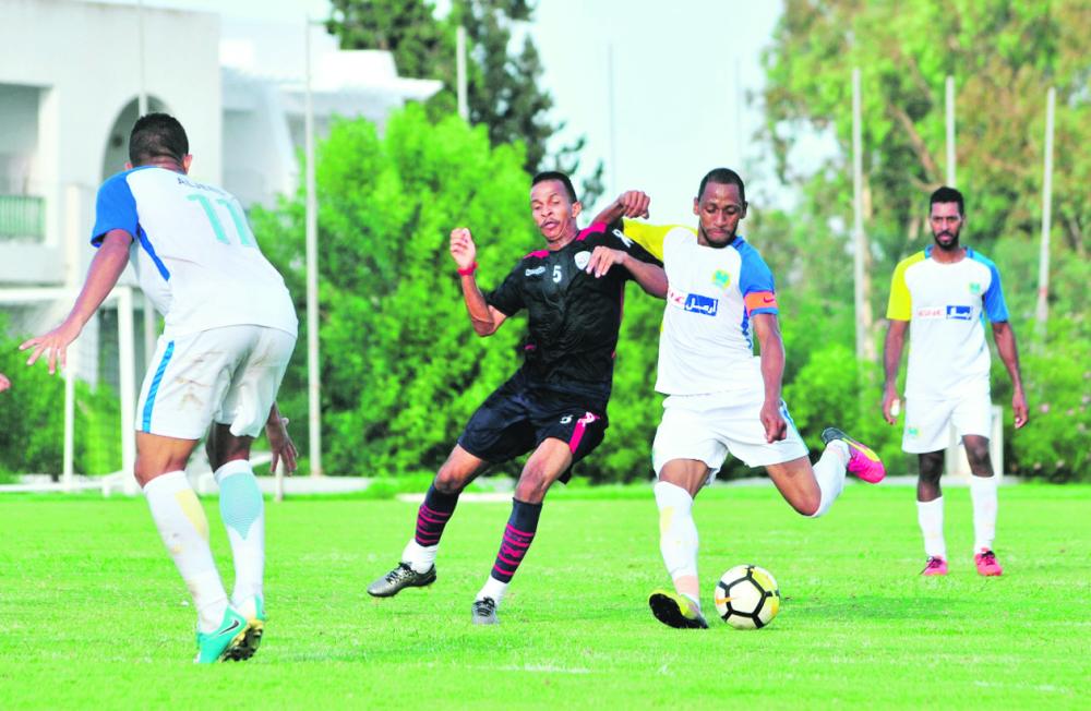 الجيل ينجح في تجربة أبها بمعسكر تونس