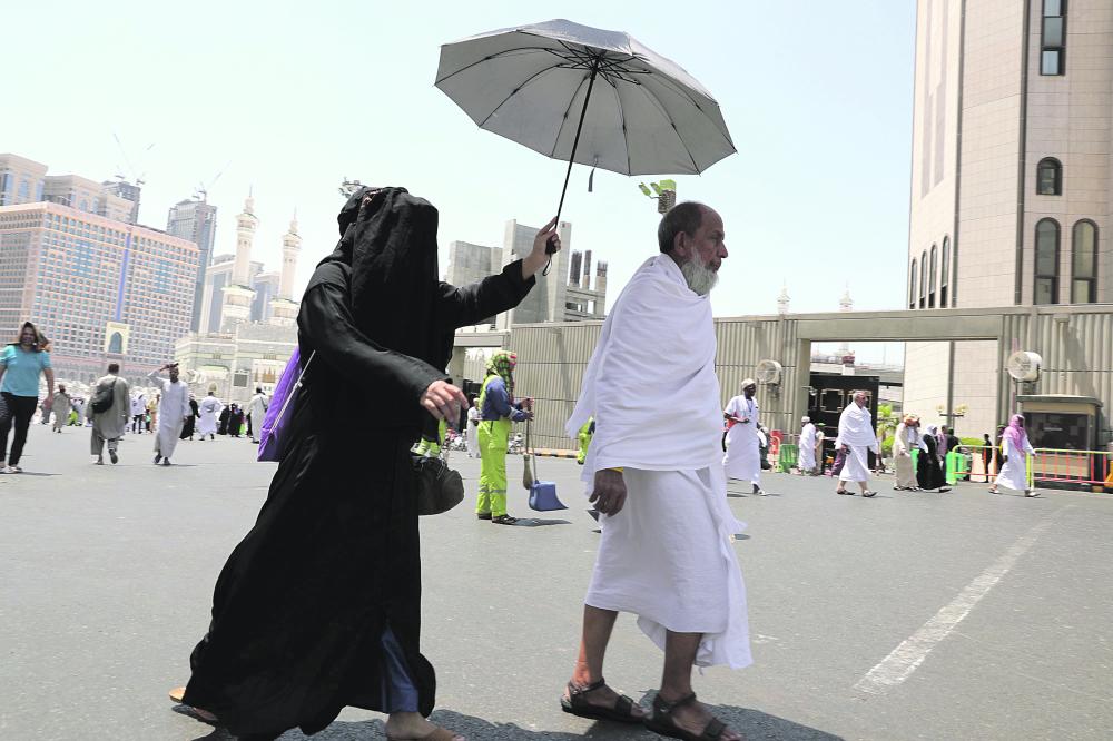 5 نصائح لإنقاذ الحجاج من «ضربات الشمس»