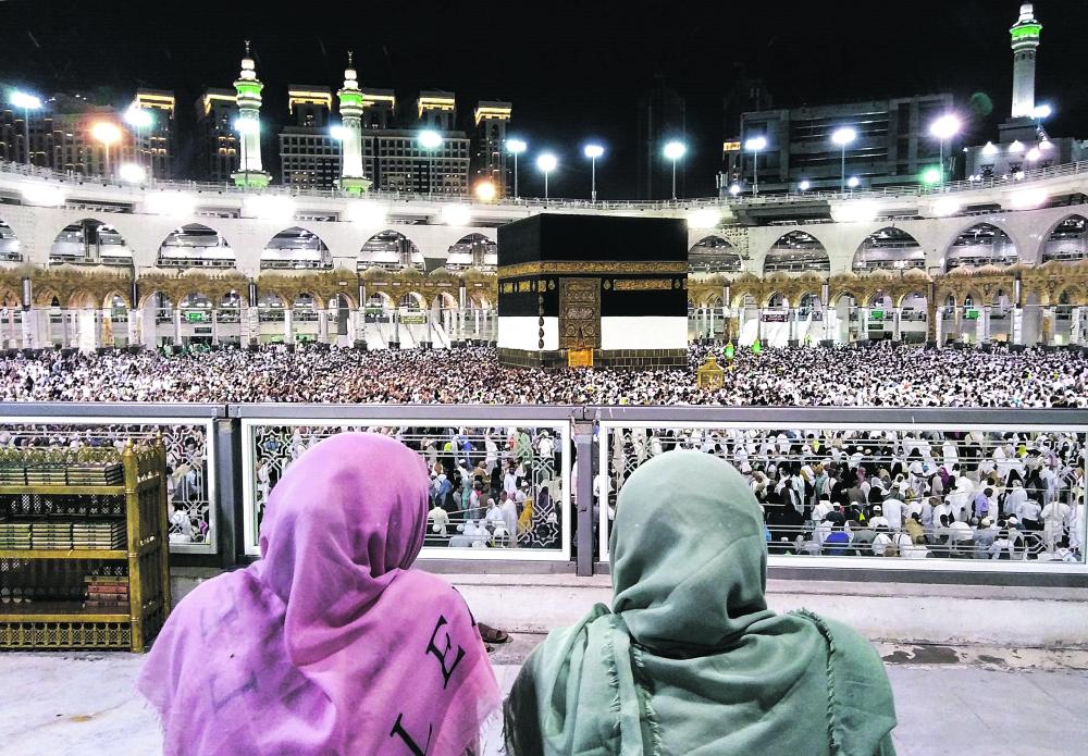 الحجاج ينعمون بالأمان في أطهر البقاع