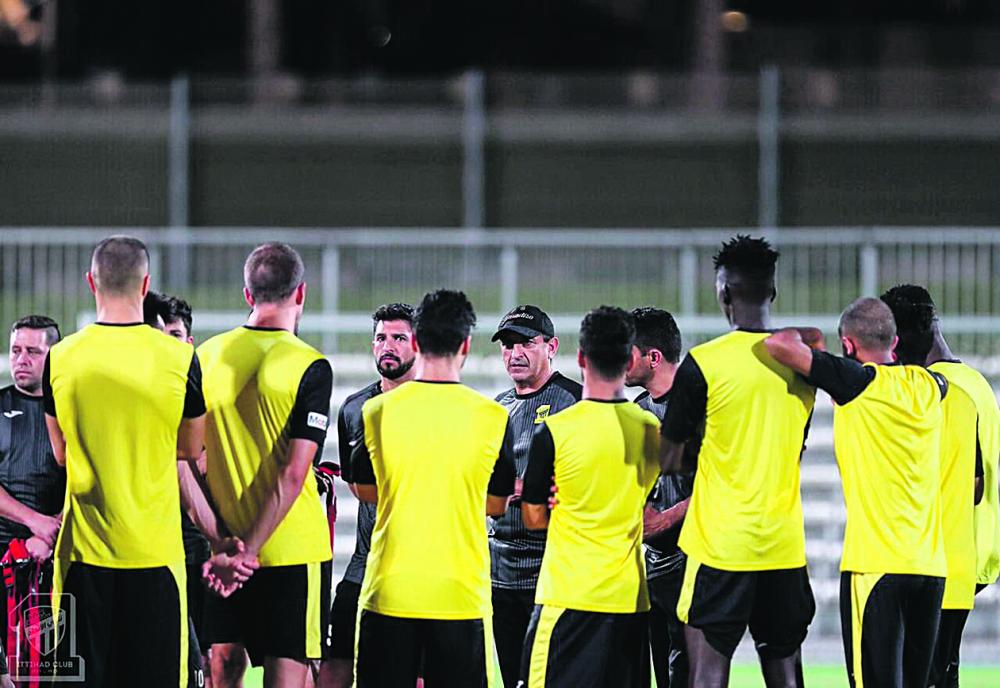 الاتحاد يتفوق على أندية الإمارات بتسعة انتصارات