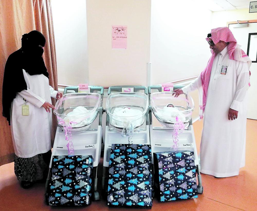 هدايا لأهالي «مواليد العيد» بالدمام