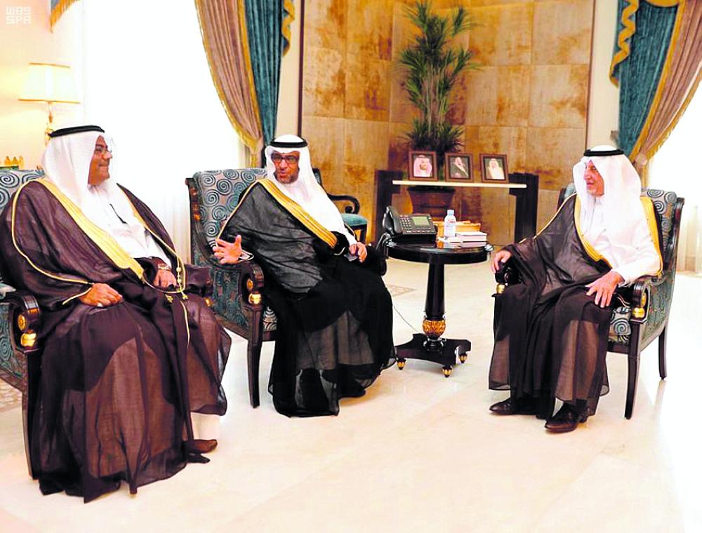 أمير مكة المكرمة يطلع على أعمال «البيئة» خلال الحج