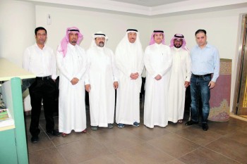 تعايد منسوبيها بعيد الأضحى المبارك