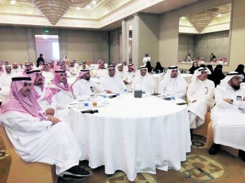 محاسبة المقصرين في تقديم الخدمات البلدية بالشرقية