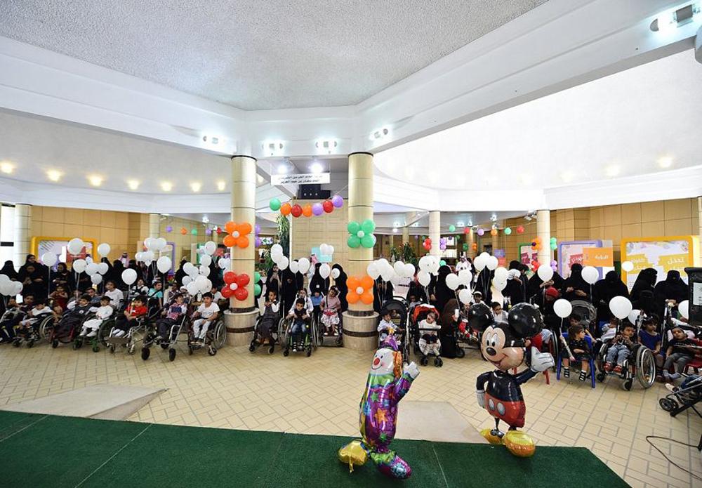 مركز الملك فهد لرعاية الأطفال المعوقين يحتفل بالعام الدراسى مع الطلبة الجدد