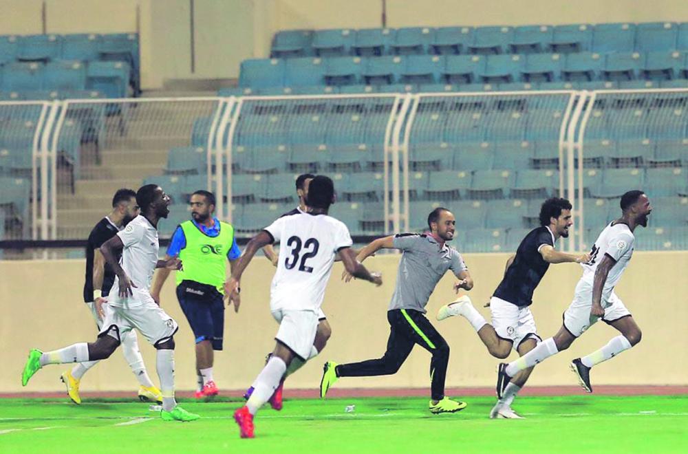 الخليج يبتلع المجزل.. وهجر يسحق أبها