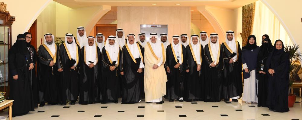 أمير الشرقية ينوه بحرص القيادة على مسيرة التعليم بالمملكة
