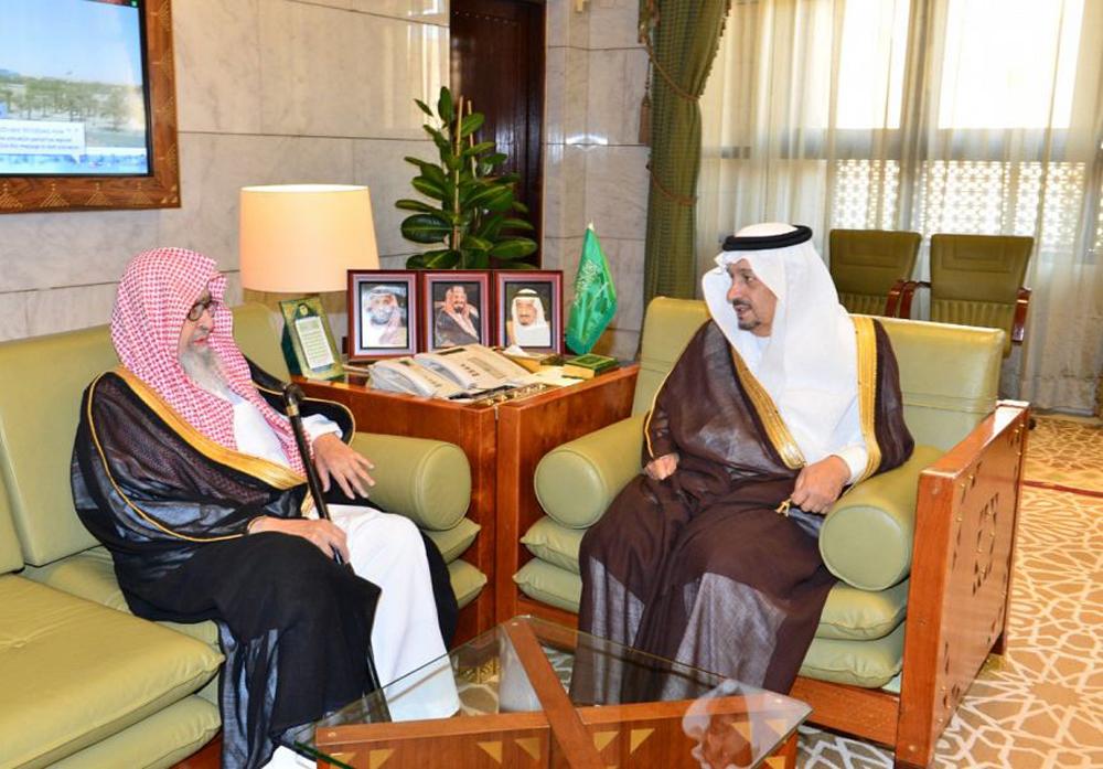 أمير الرياض يستقبل الشيخ صالح الفوزان