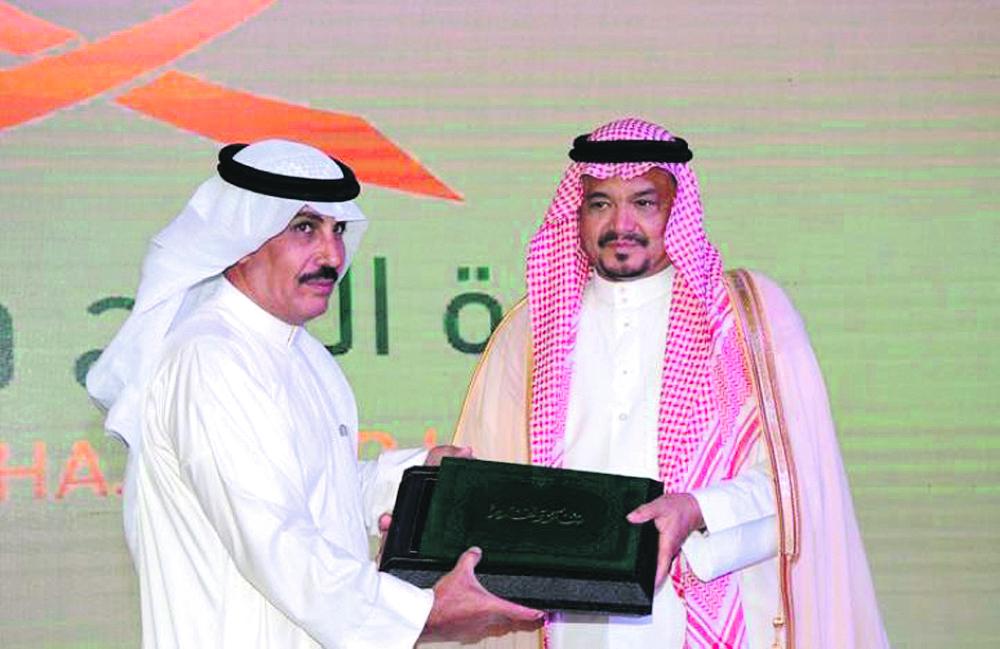 «وزيرالحج» يشيد بتغطيات «اليوم»