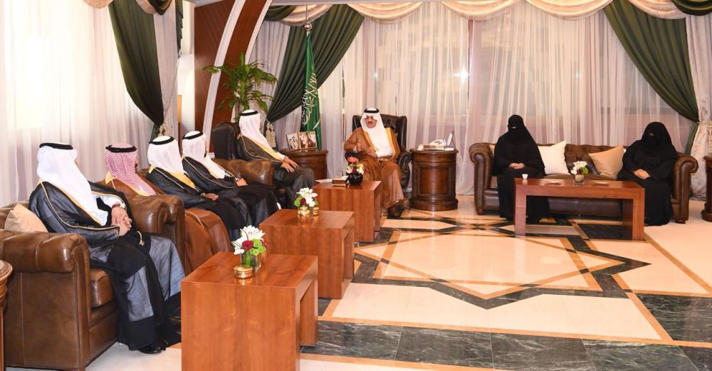 أمير الشرقية ينوه بتسهيل المسيرة العلمية لطلاب جامعة حفر الباطن