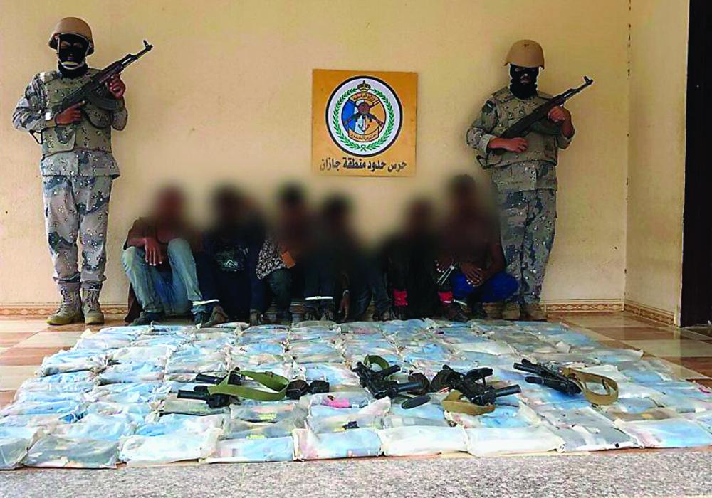 «طن حشيش» بحوزة 46 مهربا