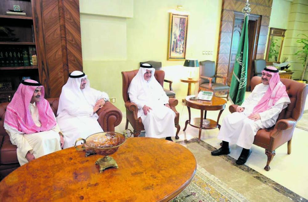 محافظ جدة يستقبل رئيس وأعضاء خيرية «البر»