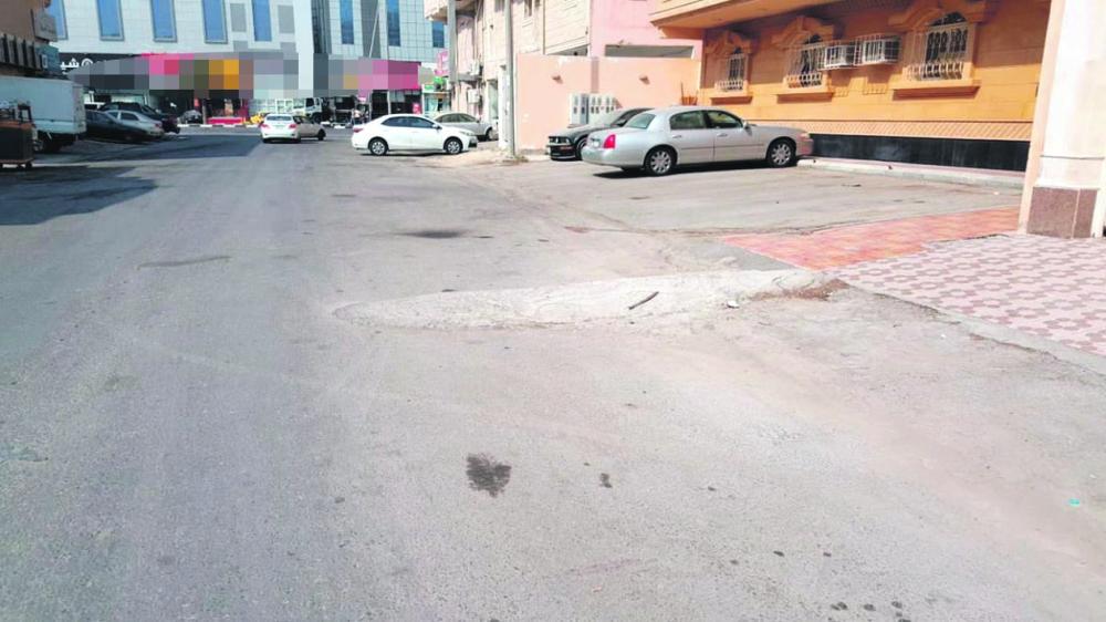 إزالة المطبات العشوائية بأحياء غرب الدمام