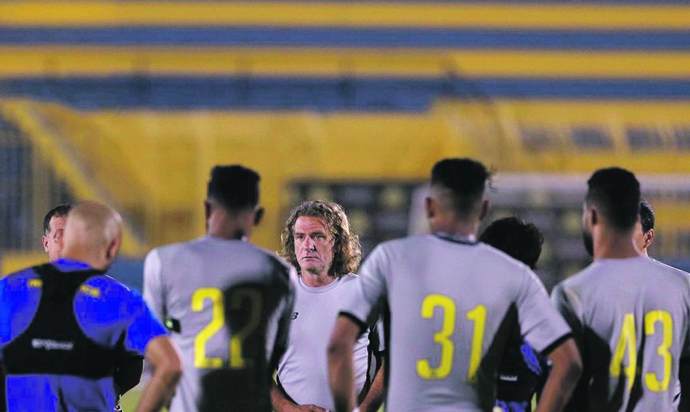 إدارة النصر تحاصر كارينيو بأخطاء الفيصلي