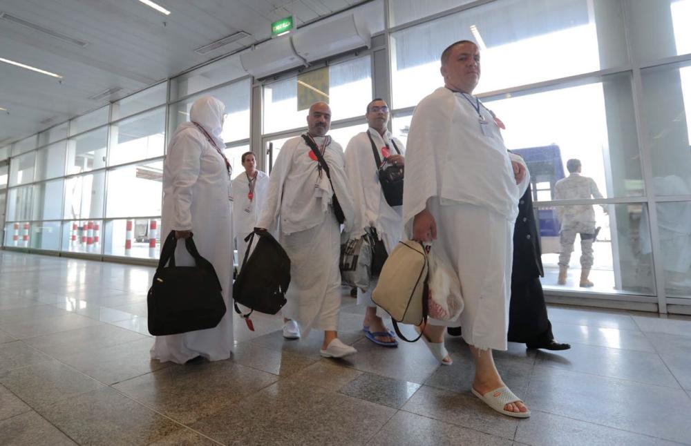 مطار المؤسس يبدأ في استقبال رحلات العمرة للموسم الجديد