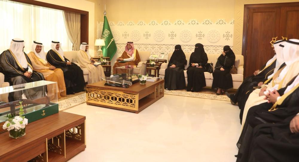 نائب أمير الشرقية يشيد بمبادرات جامعة الملك فيصل لخدمة المجتمع 