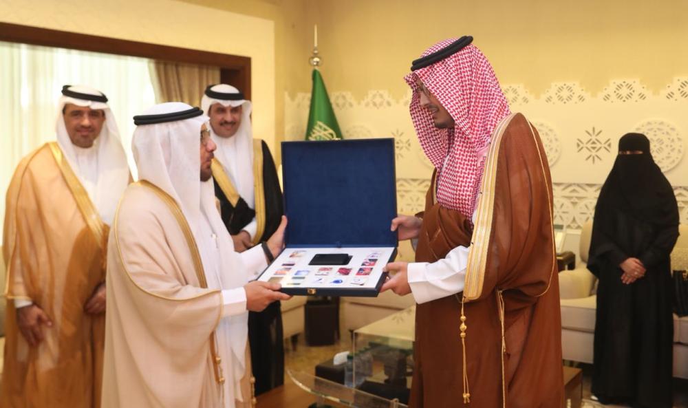 نائب أمير الشرقية يشيد بمبادرات جامعة الملك فيصل لخدمة المجتمع 