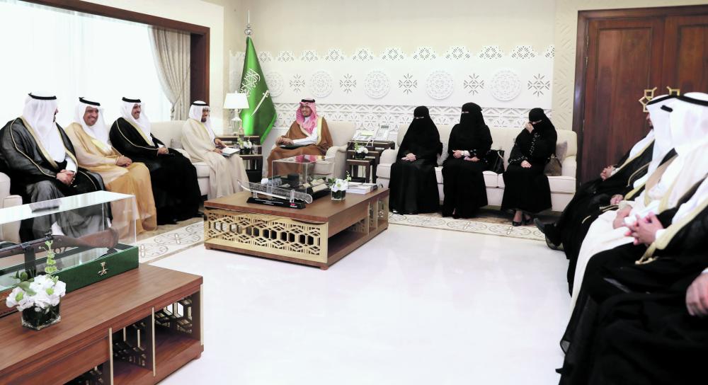 نائب أمير الشرقية يشيد بالمبادرات المجتمعية لجامعة الملك فيصل