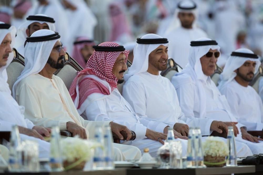 ولي عهد أبوظبي يهنئ القيادة بـ«اليوم الوطني»: مسيرة حافلة بالإنجازات 