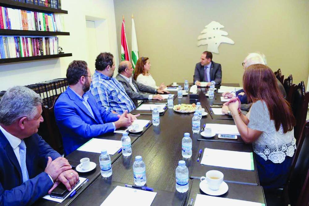 لبنان في خطر و«حزب الله» يسيطر على السلطة