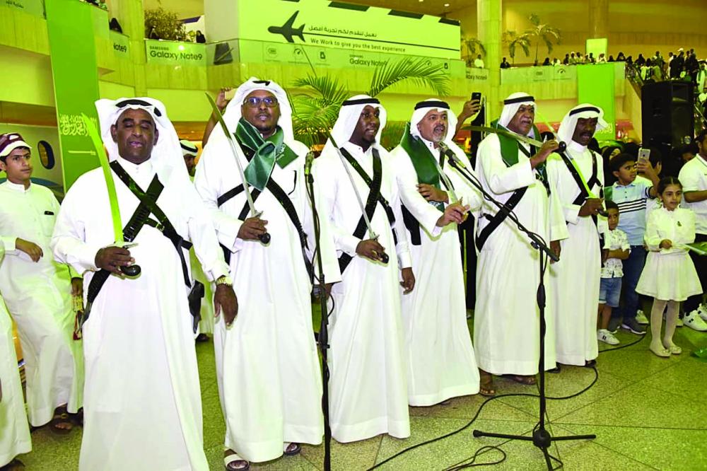 مطار الدمام يحتفي بيوم الوطن