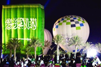 «فرحة وطن» تجذب 30 ألف زائر بالأحساء