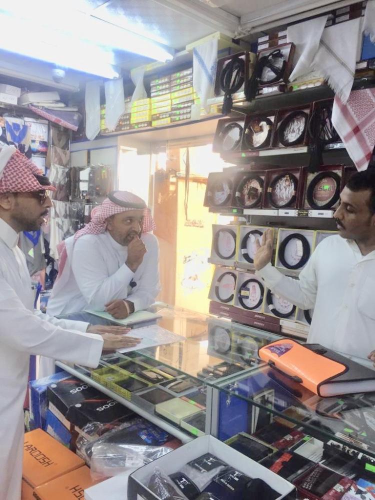  العمل : ضبط 5405 مخالفة توطين فى نشاط الملابس