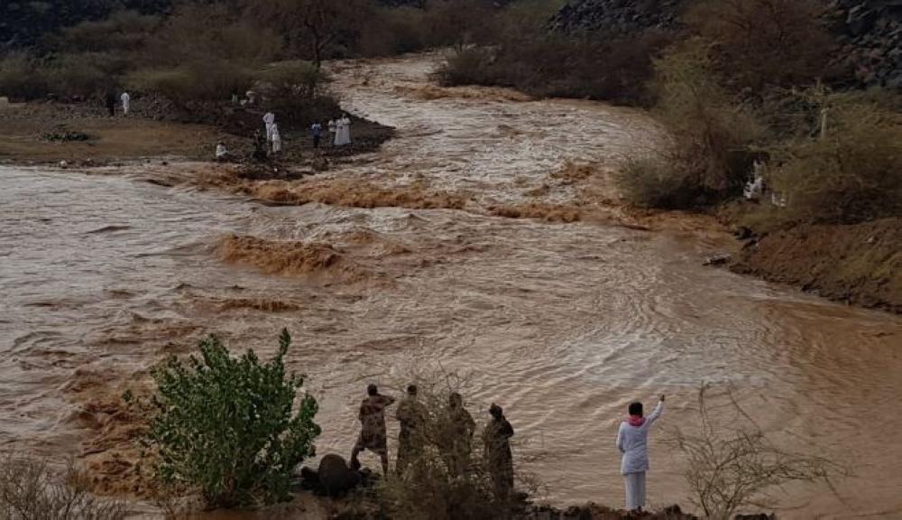 طوارئ بالعاصمة المقدسة لمواجهة آثار الأمطار