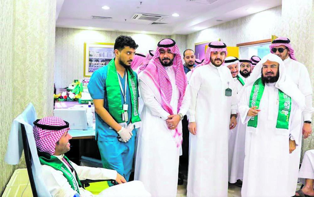رئيس شؤون الحرمين يدشن حملة التبرع بالدم للمرابطين