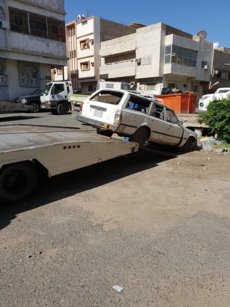 إزالة 10 آلاف سيارة تالفة من طرق وأحياء الطائف