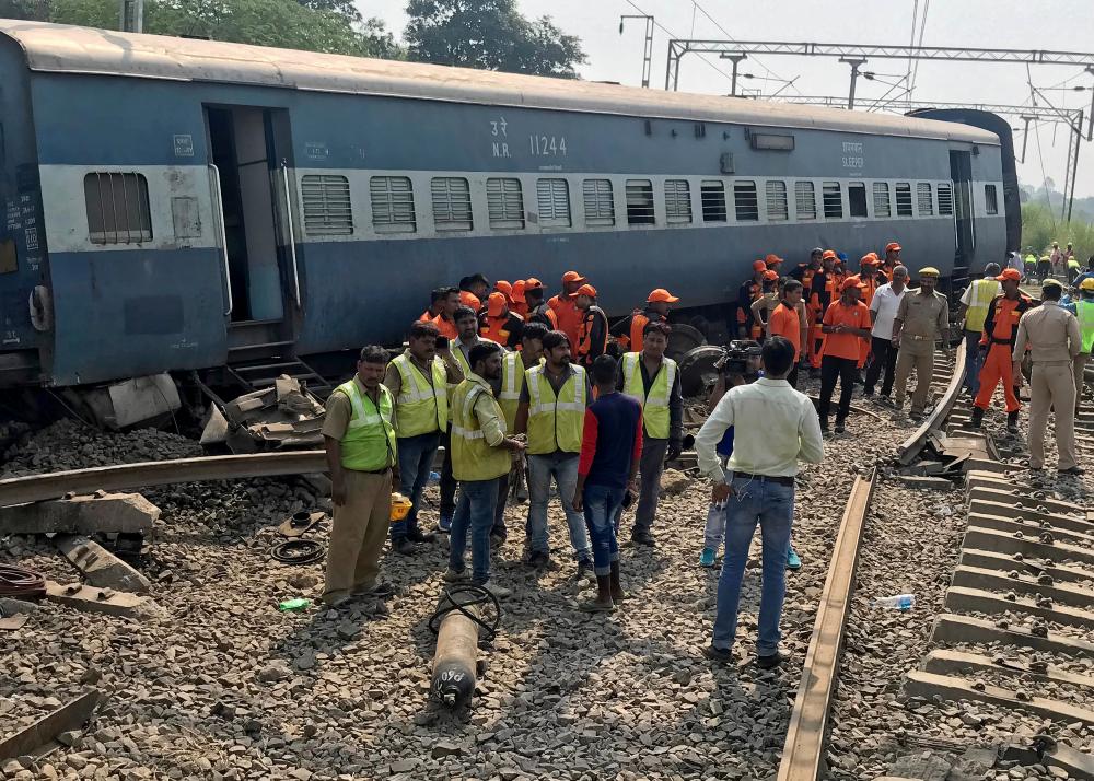 مصرع وإصابة 36 شخصا في حادث قطار شمال الهند
