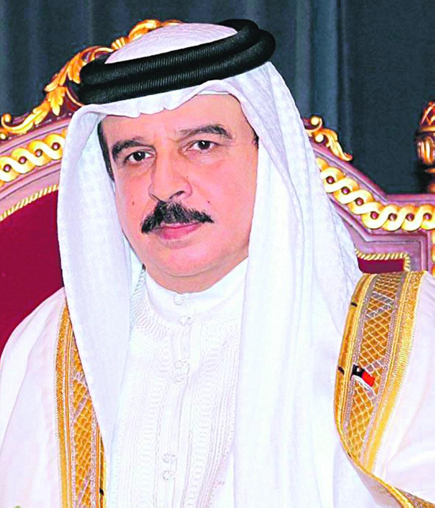 ويتلقى اتصالا تضامنيا من ملك البحرين..