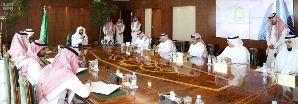إعادة توزيع القوى العاملة في 'الشؤون الإسلامية'