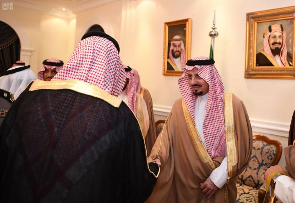 كيفية التصدي للشائعات تسيطر على جلسة أمير عسير