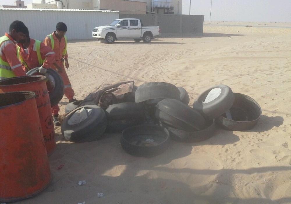 رفع 3 آلاف متر أنقاض بالخفجي